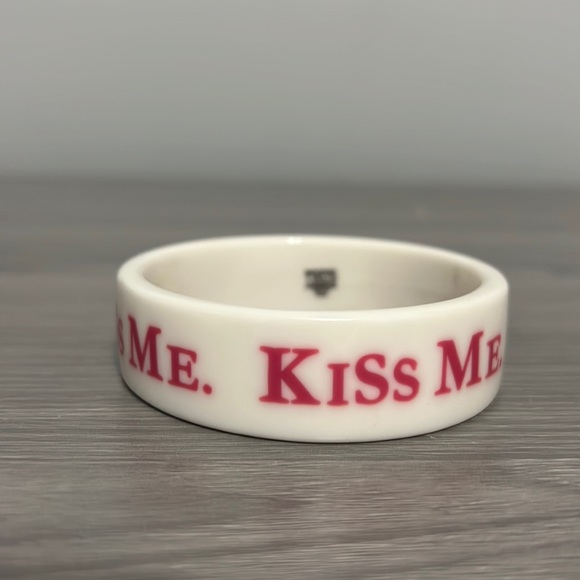 Vintage Plastic Bangle Bracelet, Kiss Me, White, Pink, Two's Company, Boho - Picture 3 of 6